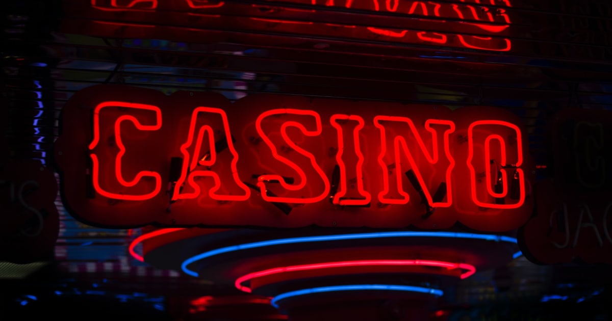 Co wyrÃ³Å¼nia kasyna online?