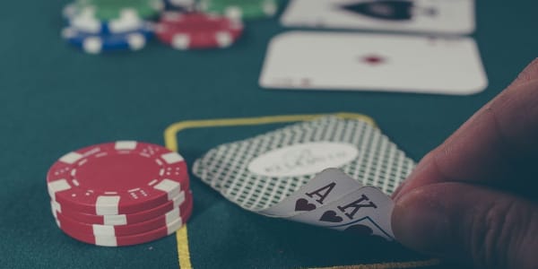 Poker online - podstawowe umiejętności